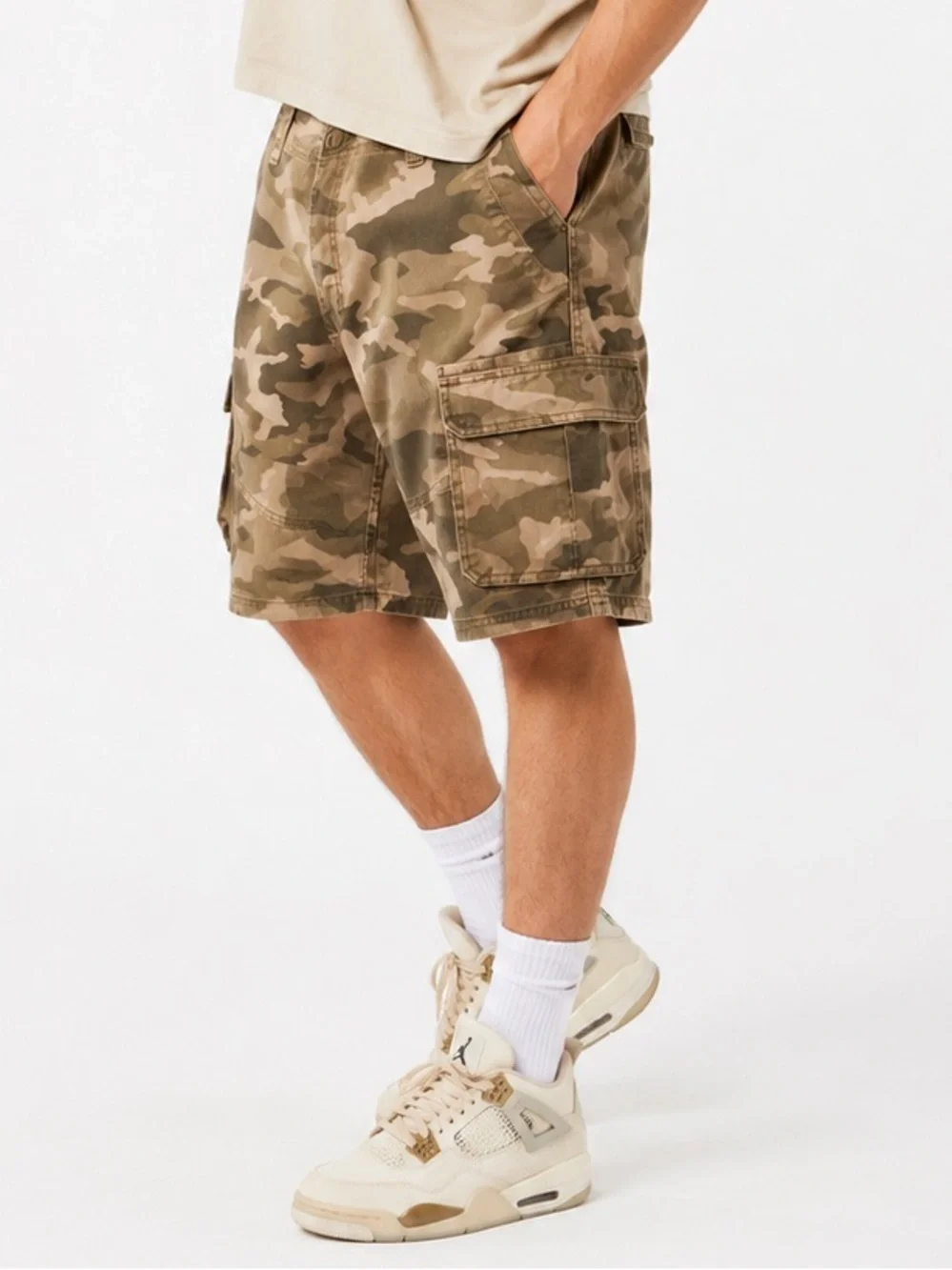 Wrangler Mens Camo Cargo Shorts 32 Tan Brown Utility Y2K Streetwear